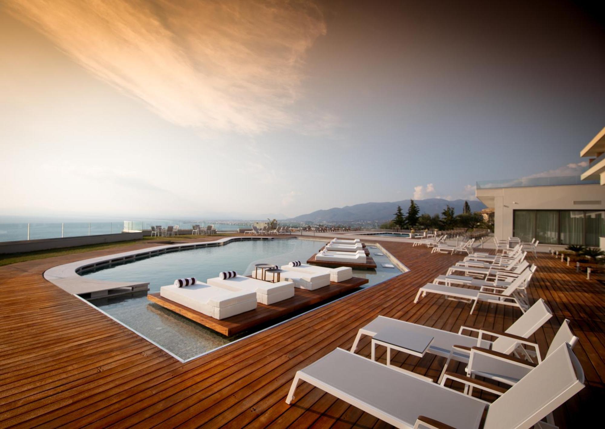 Messinian Icon Hotel & Suites カラマタ エクステリア 写真
