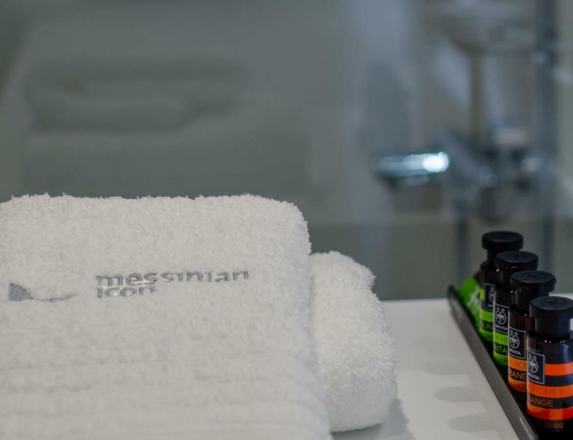 Messinian Icon Hotel & Suites カラマタ エクステリア 写真